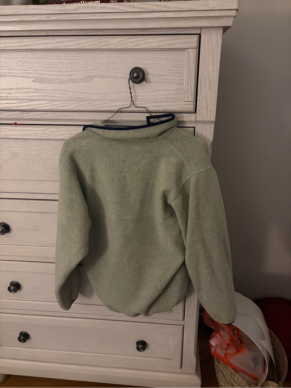 Patagonia Men’s Light Sage Fleece Snap-Up Pullover with Navy Trim - Picture 4 of 4